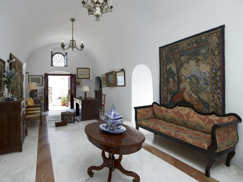 Aigialos Niche Residences & Suites