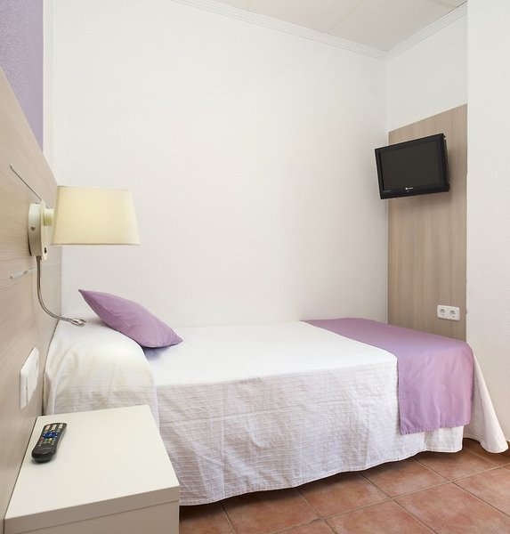 Hostal Adelino