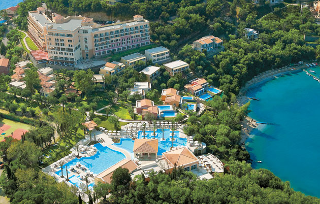 grecotel-eva-palace-grecja-korfu-ogrod.jpg