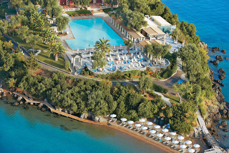 grecotel-corfu-imperial-grecja-basen-lobby.jpg