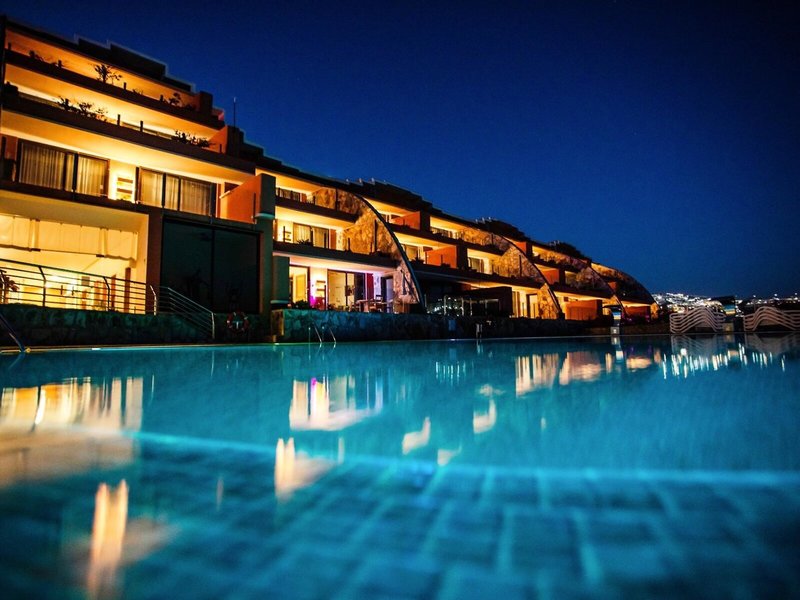 Serinity Amadores Apartments
